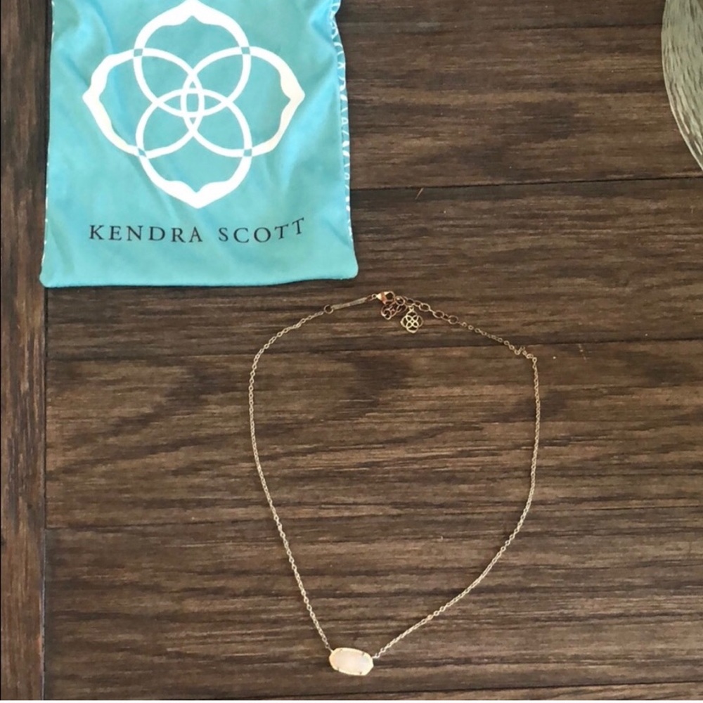 Kendra Scott Elisa necklace